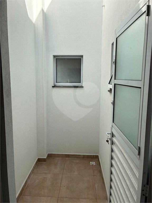 Sobrado à venda com 3 quartos, sendo 1 suíte,  em Calmon Viana, Poá, SP