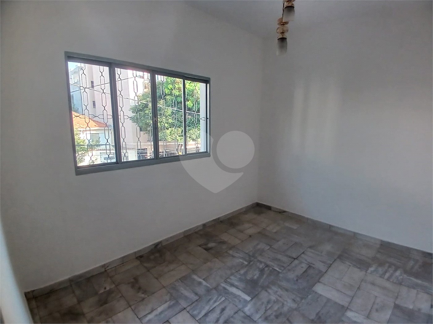 Casa à venda com 4 quartos, sendo 2 suítes, em Vila Gustavo, São Paulo, SP