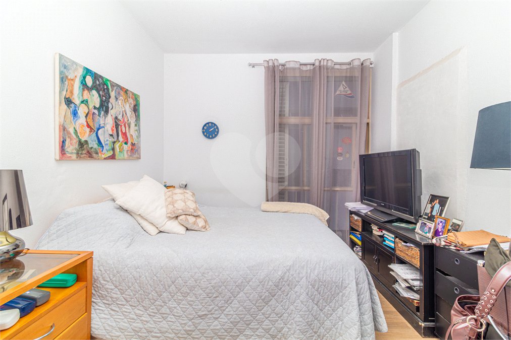 Apartamento à venda com 4 quartos, sendo 1 suíte,  em Higienópolis, São Paulo, SP