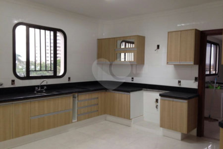 Apartamento à venda com 4 quartos, sendo 2 suítes, no Centro, Araraquara, SP