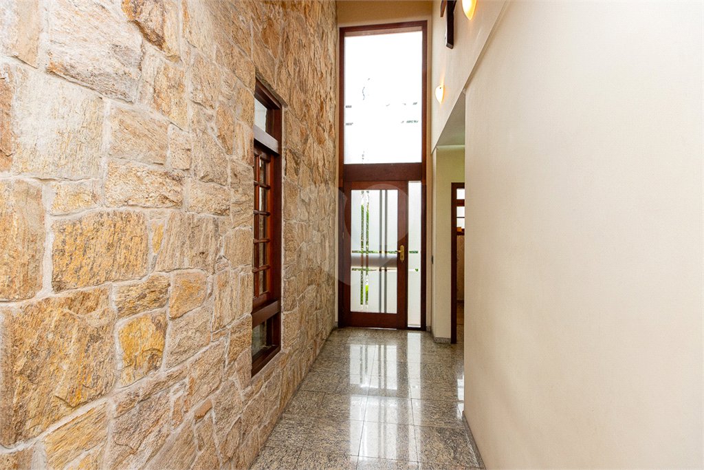 Casa à venda com 5 quartos, sendo 3 suítes,  no condomínio Residencial Morumbi, São Paulo - SP