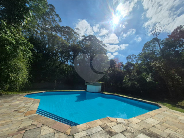 Casa à venda ou para alugar com 4 suítes no condomínio Parque Imperial da Cantareira, Mairiporã - SP