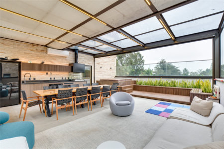 Casa à venda com 4 suítes no condomínio Jardim Flora, São Paulo - SP