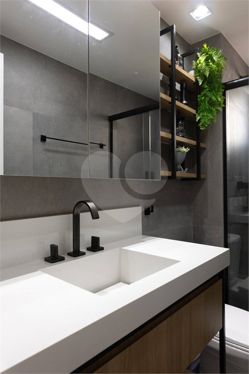 Apartamento à venda com 3 quartos, sendo 1 suíte,  em Alto da Lapa, São Paulo, SP