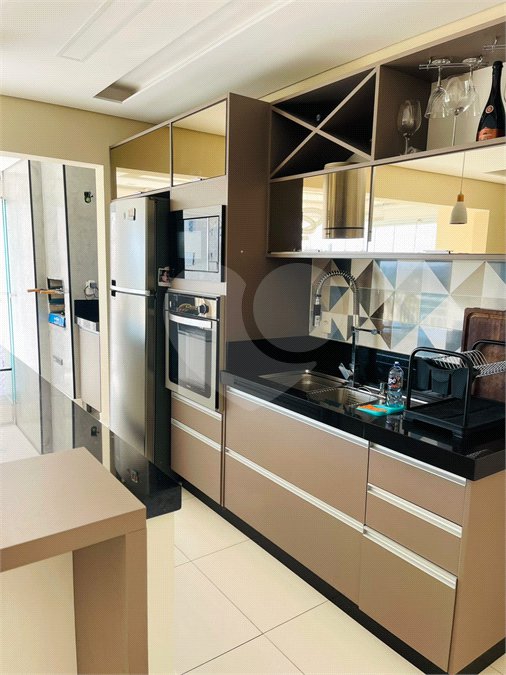 Apartamento à venda com 3 quartos, sendo 1 suíte,  em Vila Suissa, Mogi das Cruzes, SP