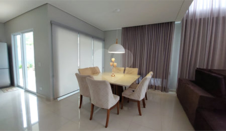 Casa à venda com 4 suítes no condomínio Figueira Garden, Atibaia - SP