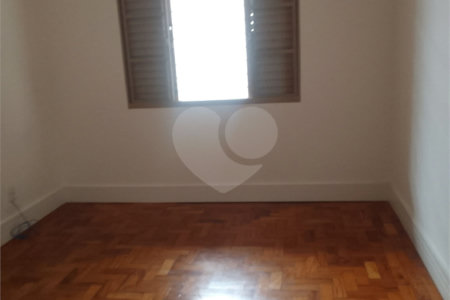 Casa à venda com 3 quartos, sendo 1 suíte, no Centro, Mogi das Cruzes, SP
