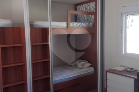 Casa à venda com 5 quartos, sendo 4 suítes, no condomínio Clube Florada Suzano, Suzano - SP