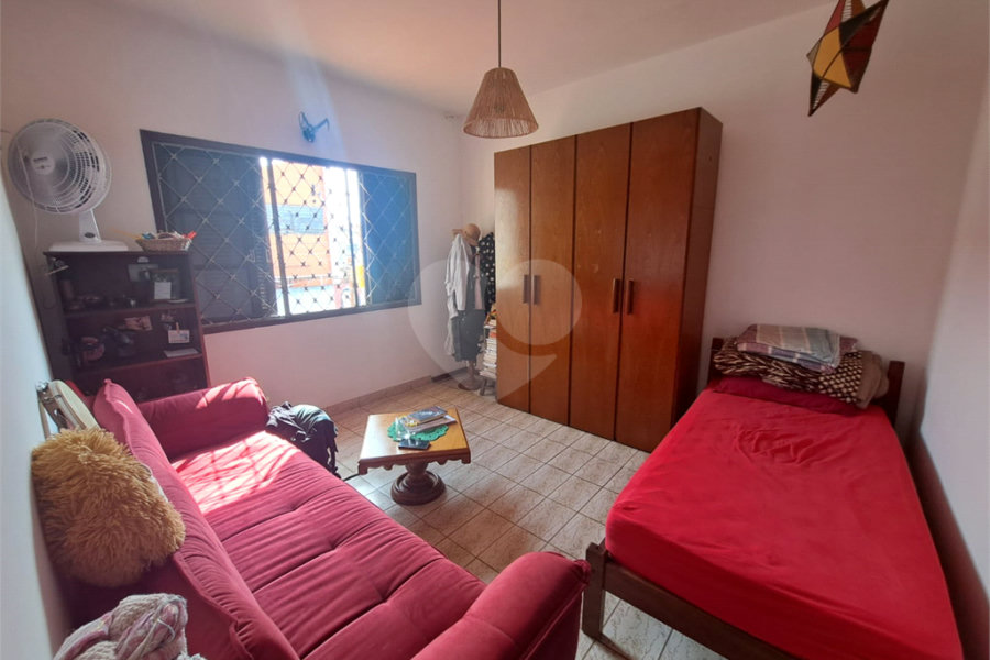 Sobrado à venda com 3 quartos em Vila Sabrina, São Paulo, SP