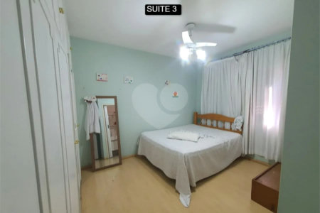 Casa à venda com 6 quartos, sendo 5 suítes, em Jardim São Bento, São Paulo, SP