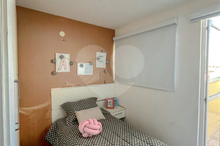 Casa à venda com 4 quartos, sendo 1 suíte, no condomínio Imperial Santa Cruz, Rio de Janeiro - RJ