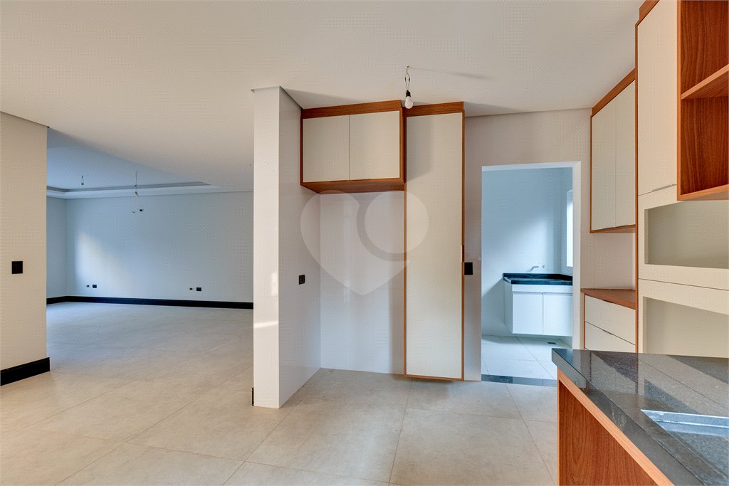 Casa à venda com 4 suítes no condomínio Reserva Robélia, São Paulo - SP