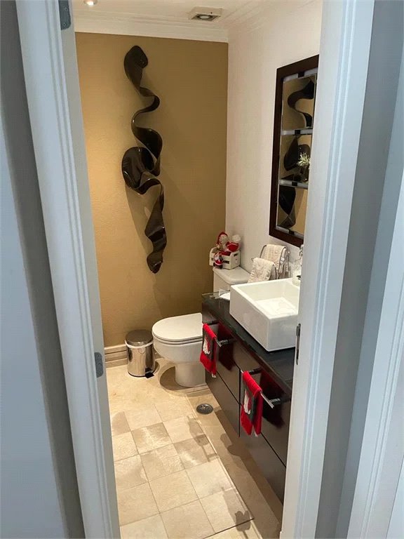 Apartamento à venda com 3 suítes em Vila Gertrudes, São Paulo, SP