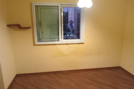 Apartamento à venda com 3 quartos, sendo 1 suíte,  em Vila Suzana, São Paulo, SP
