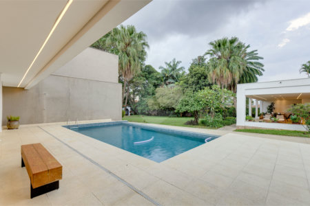 Casa Térrea à venda ou para alugar com 4 suítes em Alto da Boa Vista, São Paulo, SP