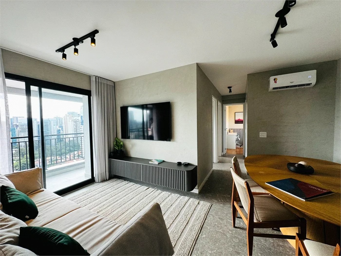 Apartamento à venda com 3 quartos em Vila Cordeiro, São Paulo, SP