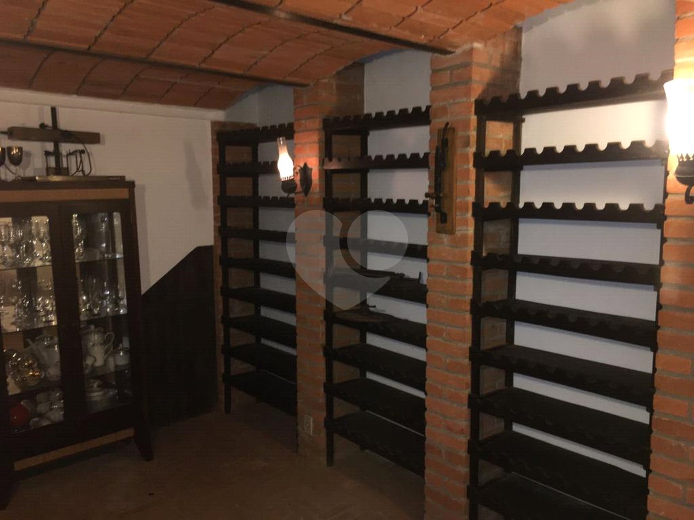 Casa à venda com 3 quartos, sendo 1 suíte, no condomínio Lago Azul, Araçoiaba da Serra - SP