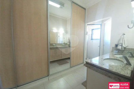 Linda casa com piscina localizada no melhor condomínio de Hortolândia - Green Park.