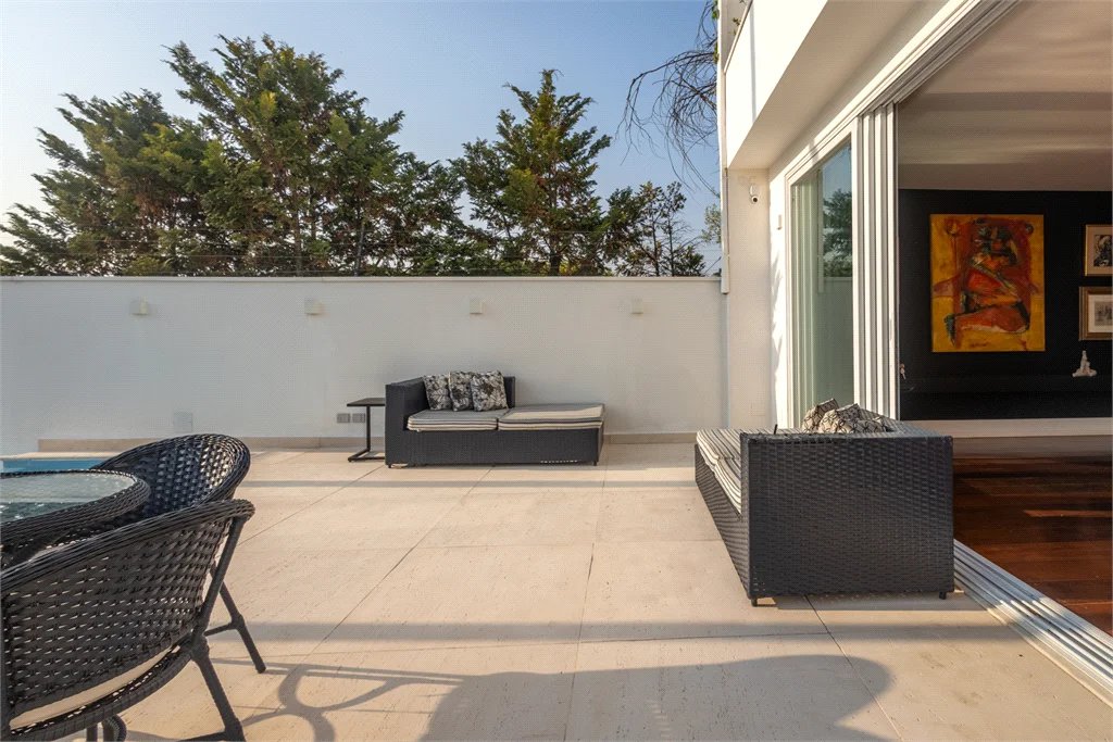 Casa à venda com 4 suítes em Jardim Guedala, São Paulo, SP