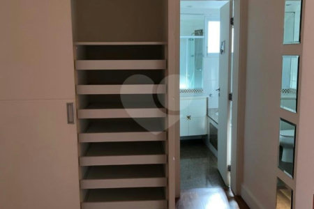 Apartamento à venda com 3 suítes em Vila Suzana, São Paulo, SP