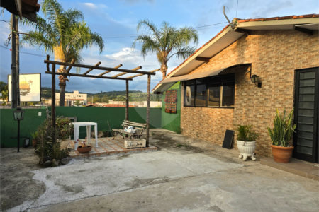 Casa à venda com 2 quartos em Ressaca, Atibaia, SP