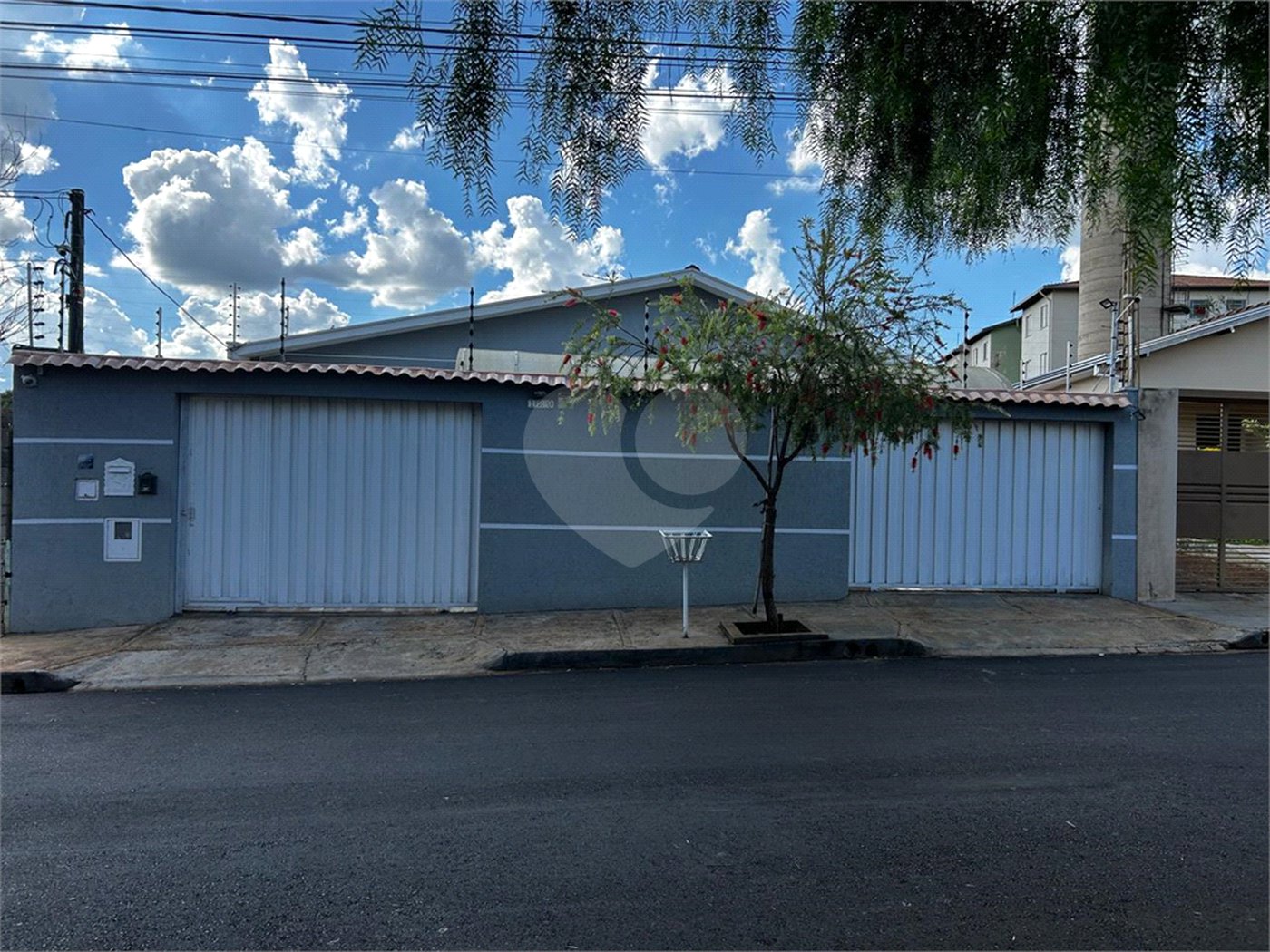 Casa à venda com 4 quartos em Jardim das Estações (vila Xavier), Araraquara, SP