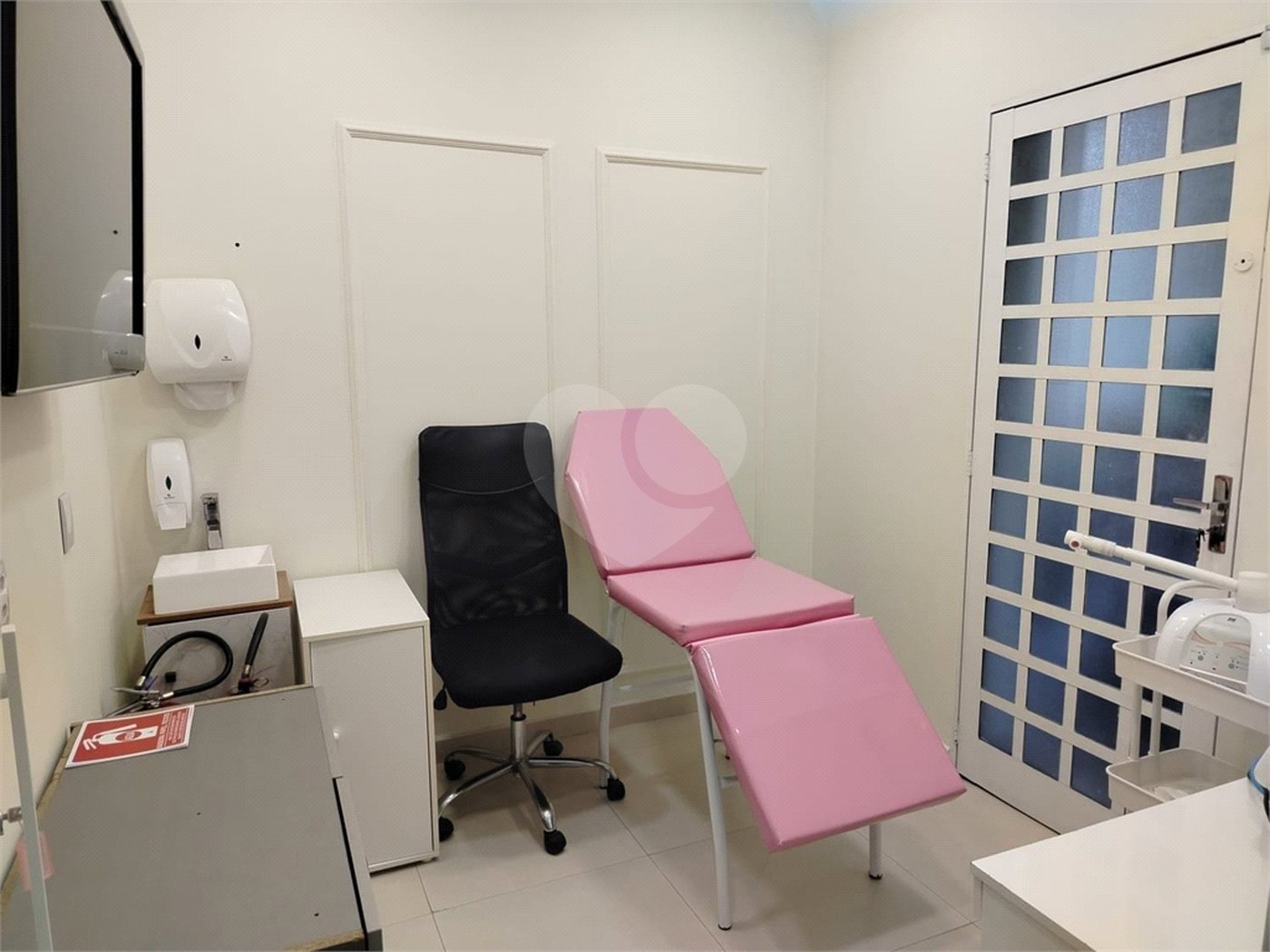 Prédio comercial à venda na Vila Mariana, 150 m², com renda