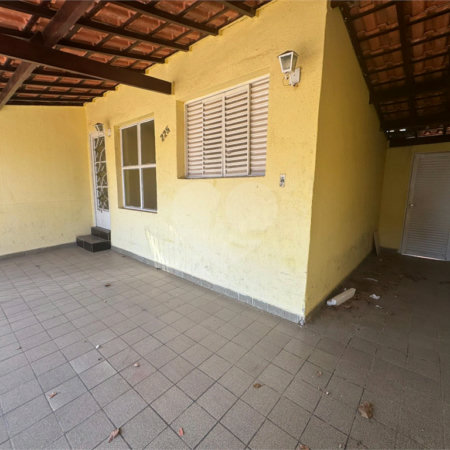 Casa à venda com 4 quartos, sendo 1 suíte, em Vila Maria, Itapetininga, SP