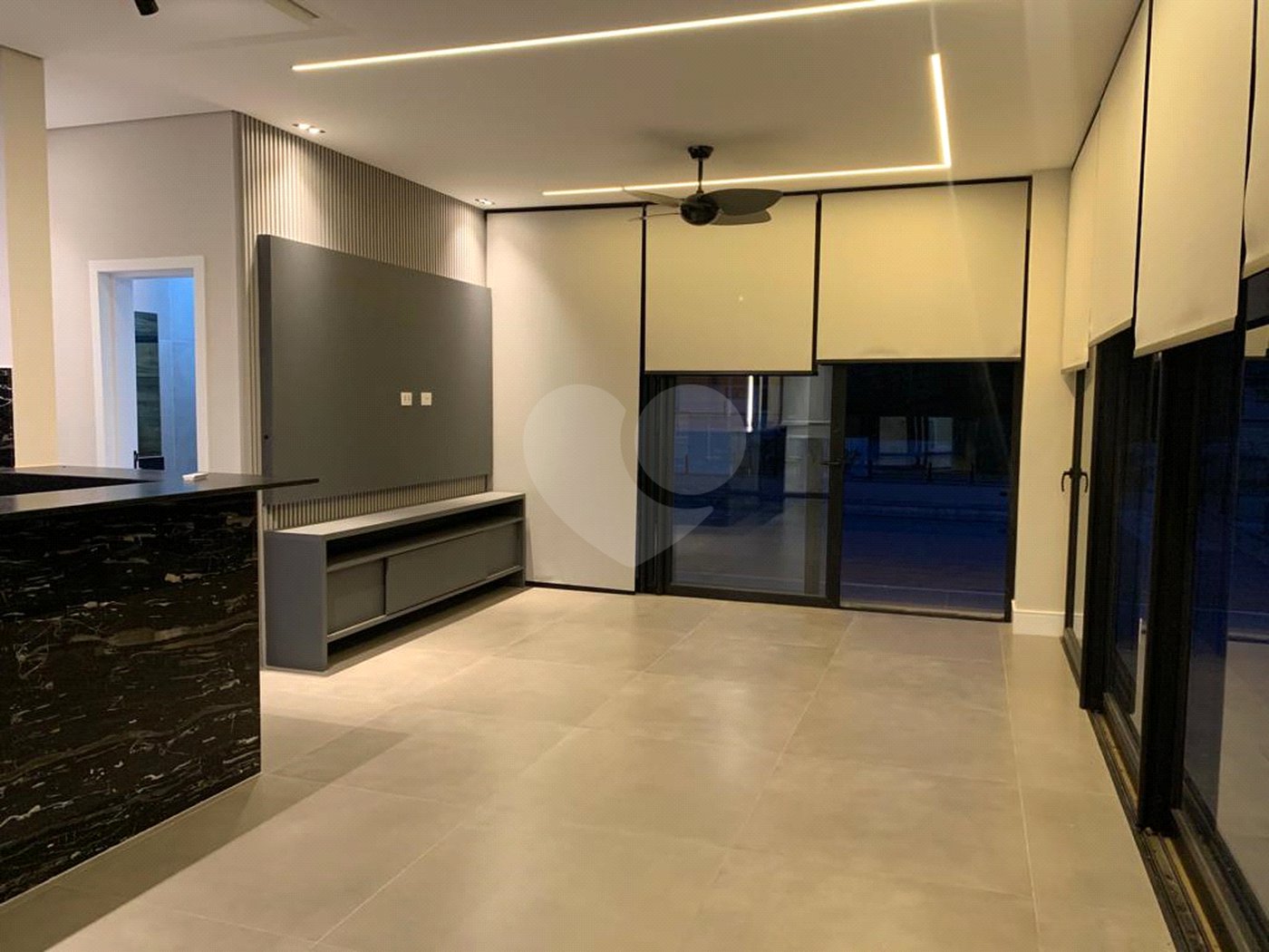 Casa à venda com 3 suítes no condomínio Residencial Granville, Atibaia - SP