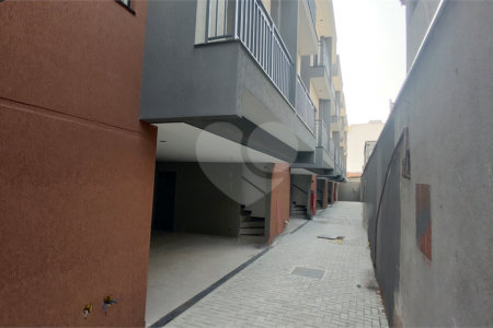 Casa à venda com 2 quartos no condomínio Residencial Oliveira, São Paulo - SP