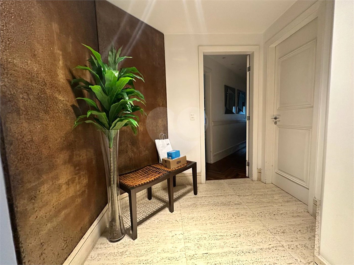 Apartamento à venda com 4 quartos, sendo 3 suítes,  em Vila Andrade, São Paulo, SP