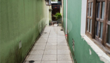 Sobrado à venda com 4 quartos, sendo 1 suíte, em Jardim Monte Kemel, São Paulo, SP