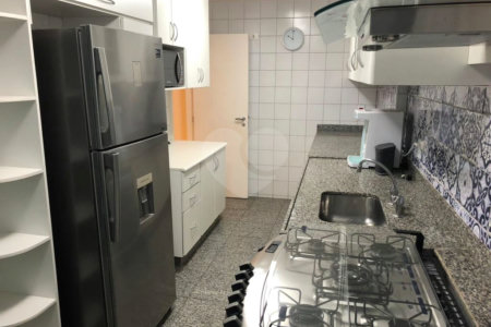 Apartamento à venda com 3 quartos, sendo 2 suítes,  em Paraíso do Morumbi, São Paulo, SP