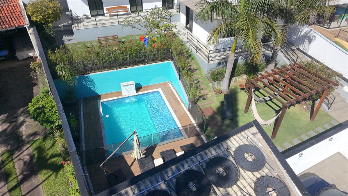 Casa com 4 dormitórios à venda, 214 m² por R$ 1.890.000 - Parque Arco Iris - Atibaia/SP