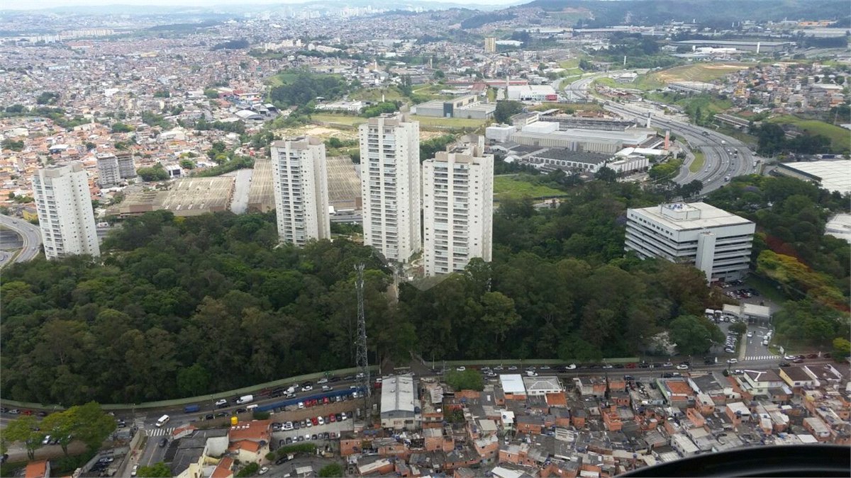 Apartamento à venda com 3 quartos, 107 m²- Rua William Furneau, - Condomínio Sítio Anhanguera - Edifício Beija Flor - Pirituba