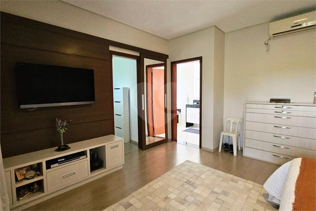 Casa à venda com 5 suítes no condomínio Capital Ville 2, Jundiaí - SP