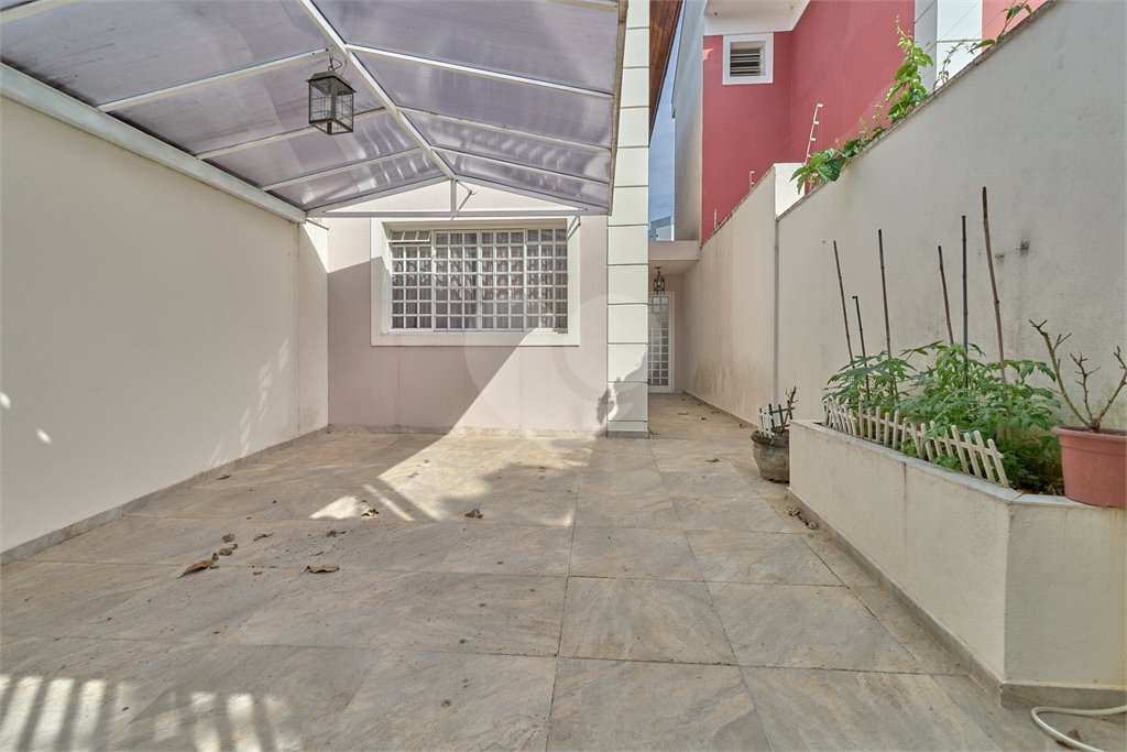 Sobrado à venda com 3 quartos, sendo 1 suíte, em Jardim Prudência, São Paulo, SP
