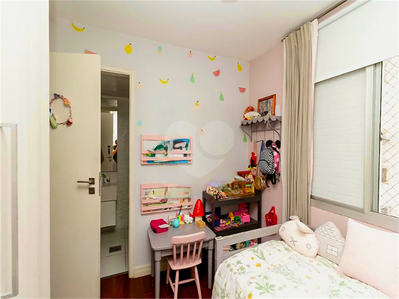 Apartamento à venda com 3 quartos, sendo 2 suítes,  em Pinheiros, São Paulo, SP