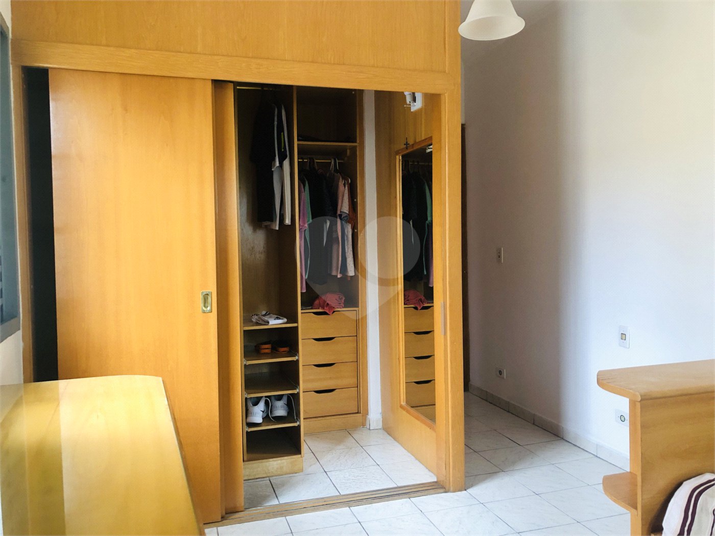 Sobrado à venda com 3 quartos, sendo 1 suíte, em Vila Romero, São Paulo, SP