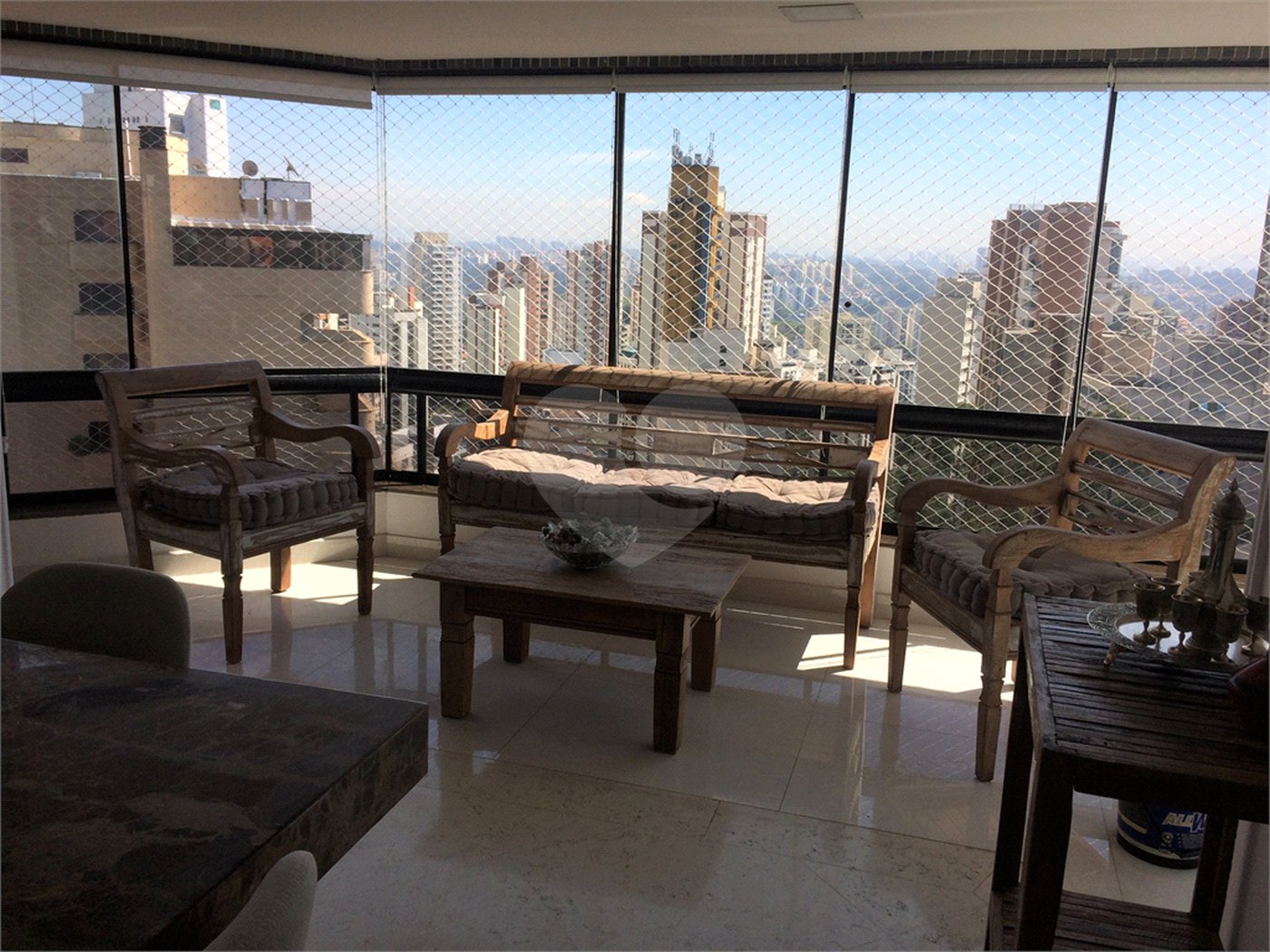 Apartamento à venda com 3 suítes em Vila Suzana, São Paulo, SP