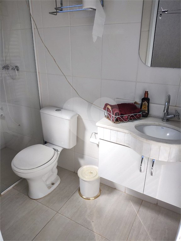 Casa à venda com 3 quartos, sendo 1 suíte,  no condomínio Residencial Jardim das Palmeiras, Vinhedo - SP