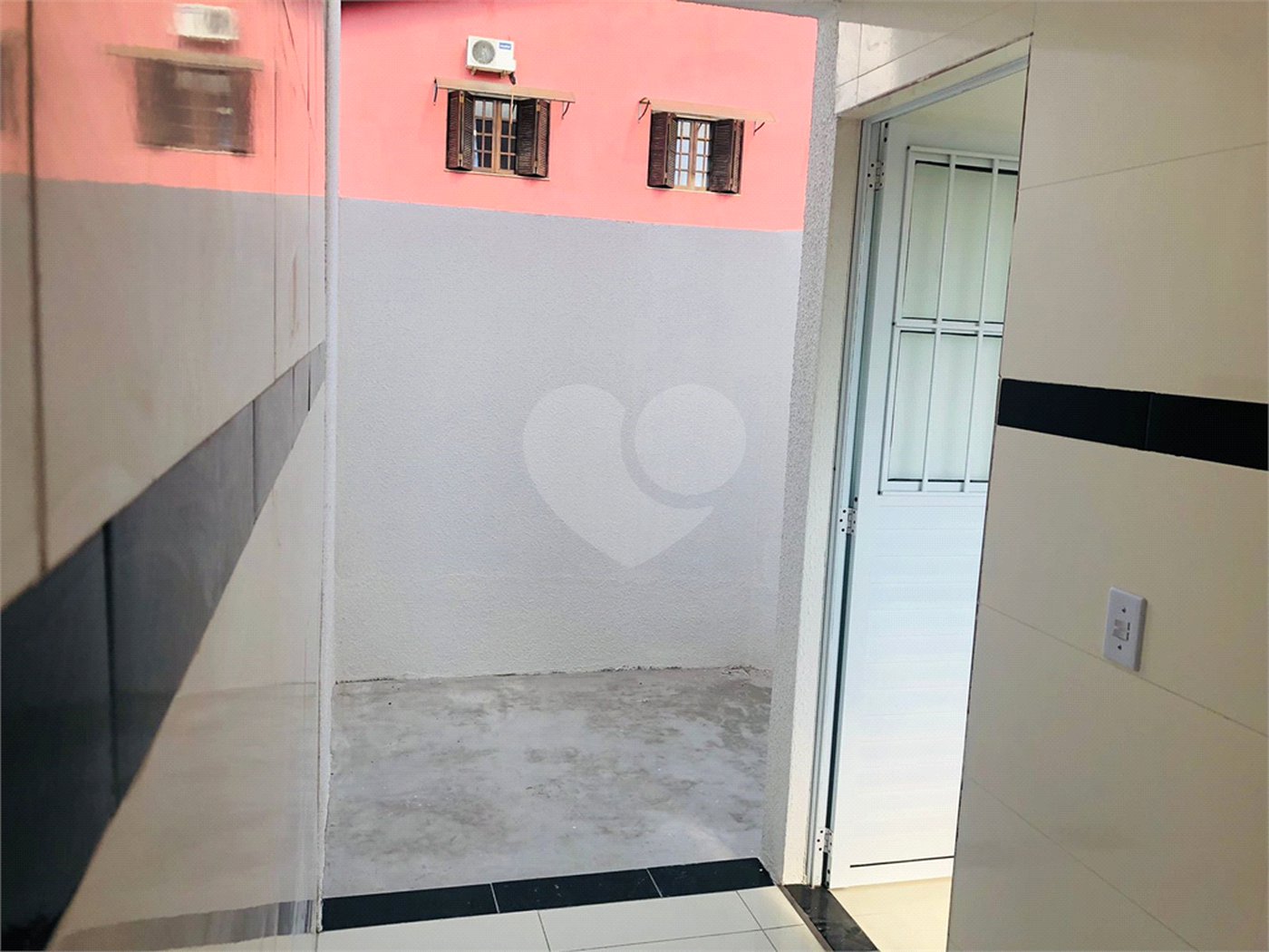 Casa à venda com 2 quartos no condomínio Residencial Turim, Mogi das Cruzes - SP
