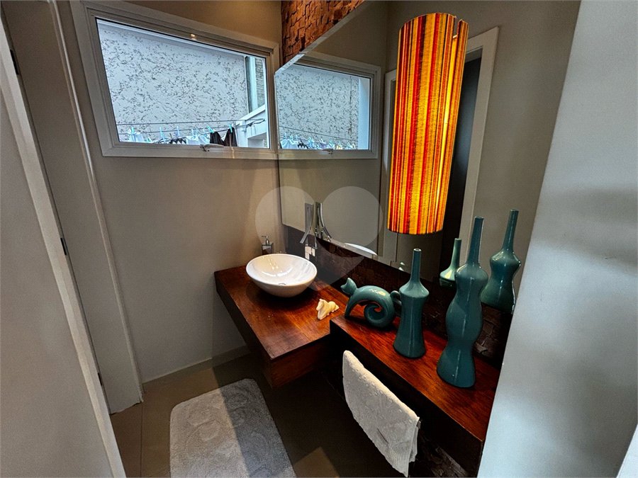 Casa à venda com 4 quartos, sendo 3 suítes,  em Vila Oliveira, Mogi das Cruzes, SP