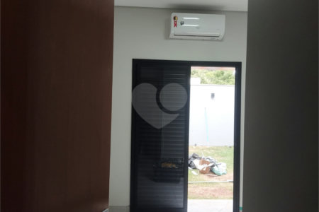 Casa para alugar com 3 quartos, sendo 1 suíte, no condomínio Residencial Reserva do Campo, Araraquara - SP