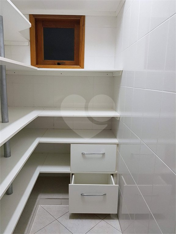 Casa à venda com 4 quartos, sendo 2 suítes, no condomínio Alpes da Cantareira, Mairiporã - SP