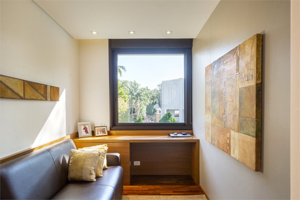 Casa à venda com 4 suítes no condomínio Vila Flora, São Paulo - SP