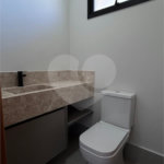 Casa à venda com 4 quartos, sendo 3 suítes, no condomínio Residencial Mont'alcino, Valinhos - SP