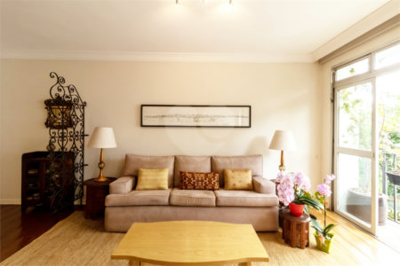 Apartamento à venda com 3 quartos, sendo 2 suítes, em Alto da Boa Vista, São Paulo, SP