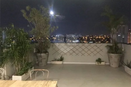 Apartamento à venda com 3 quartos, sendo 1 suíte, em Conjunto Residencial Trinta e Um de Março, São José dos Campos, SP