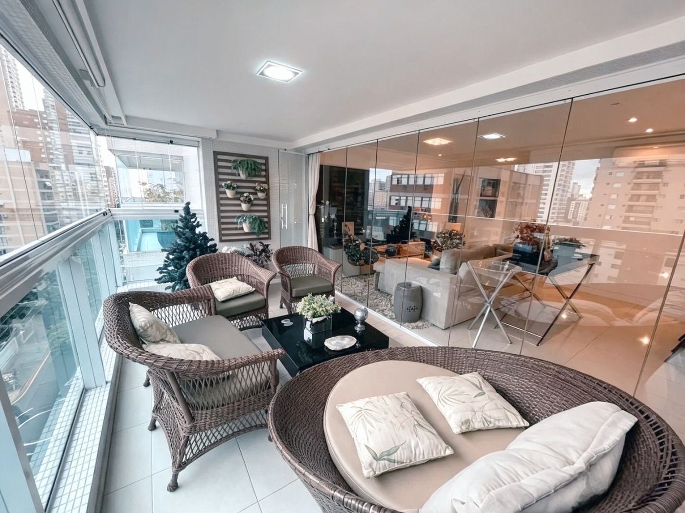 Apartamento com 3 dormitórios à venda, 191 m² por R$ 2.995.000,00 - Embaré - Santos/SP